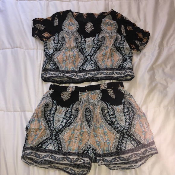 Cute Two Piece Set *NEVER WORN* - Picture 1 of 2